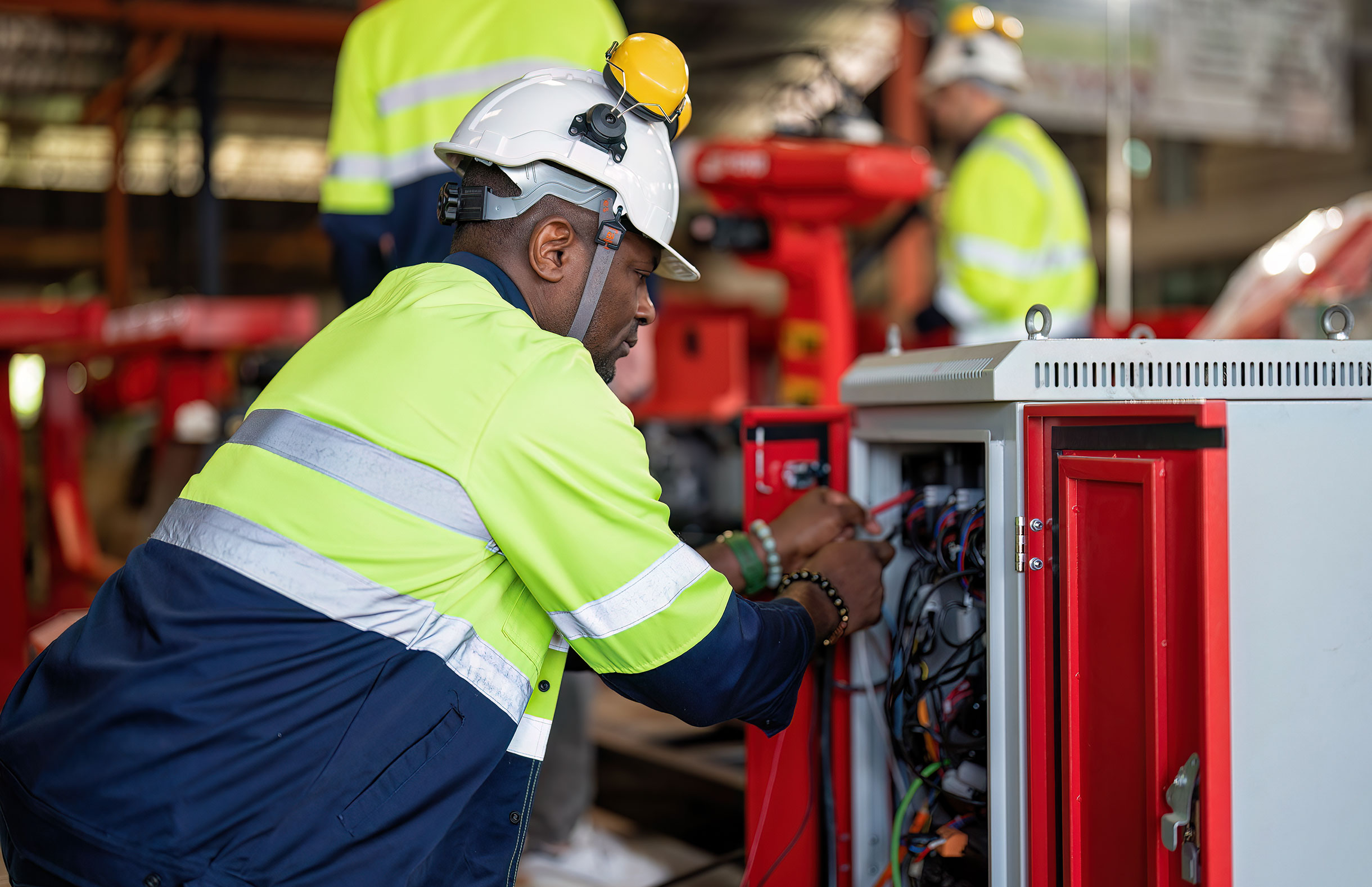 Electrical maintenance, testing and commissioning services in UAE by Costech