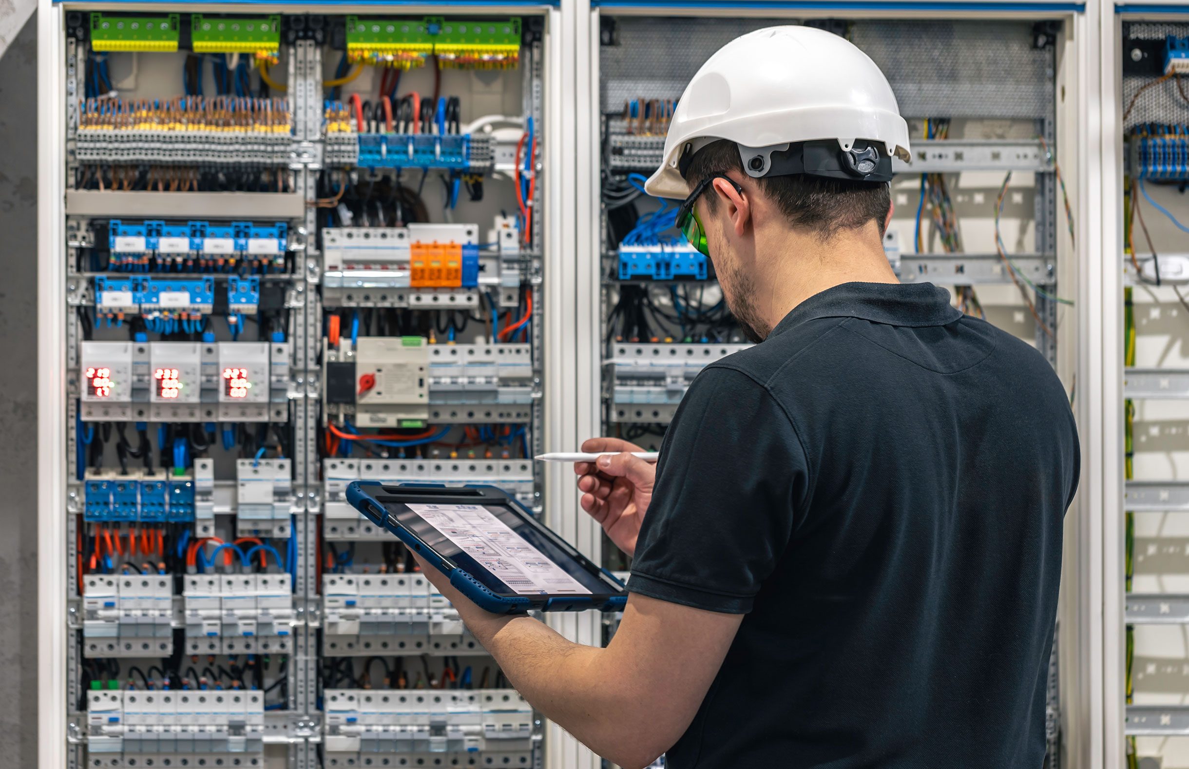 PLC SCADA and industrial automation solutions in UAE by Costech Technical Services